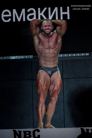 CLASSIC PHYSIQUE